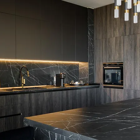 Rahamninov Luxury 公寓 *