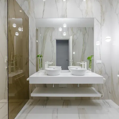 Rahamninov Luxury *