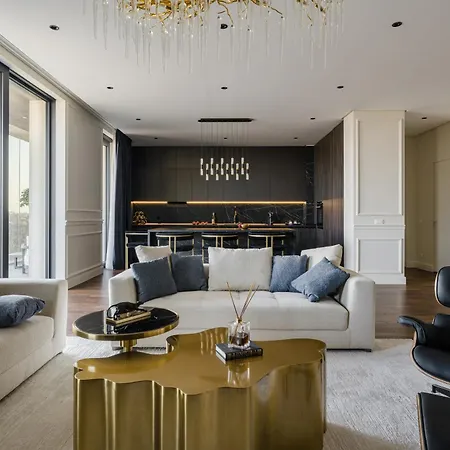 Rahamninov Luxury 公寓
